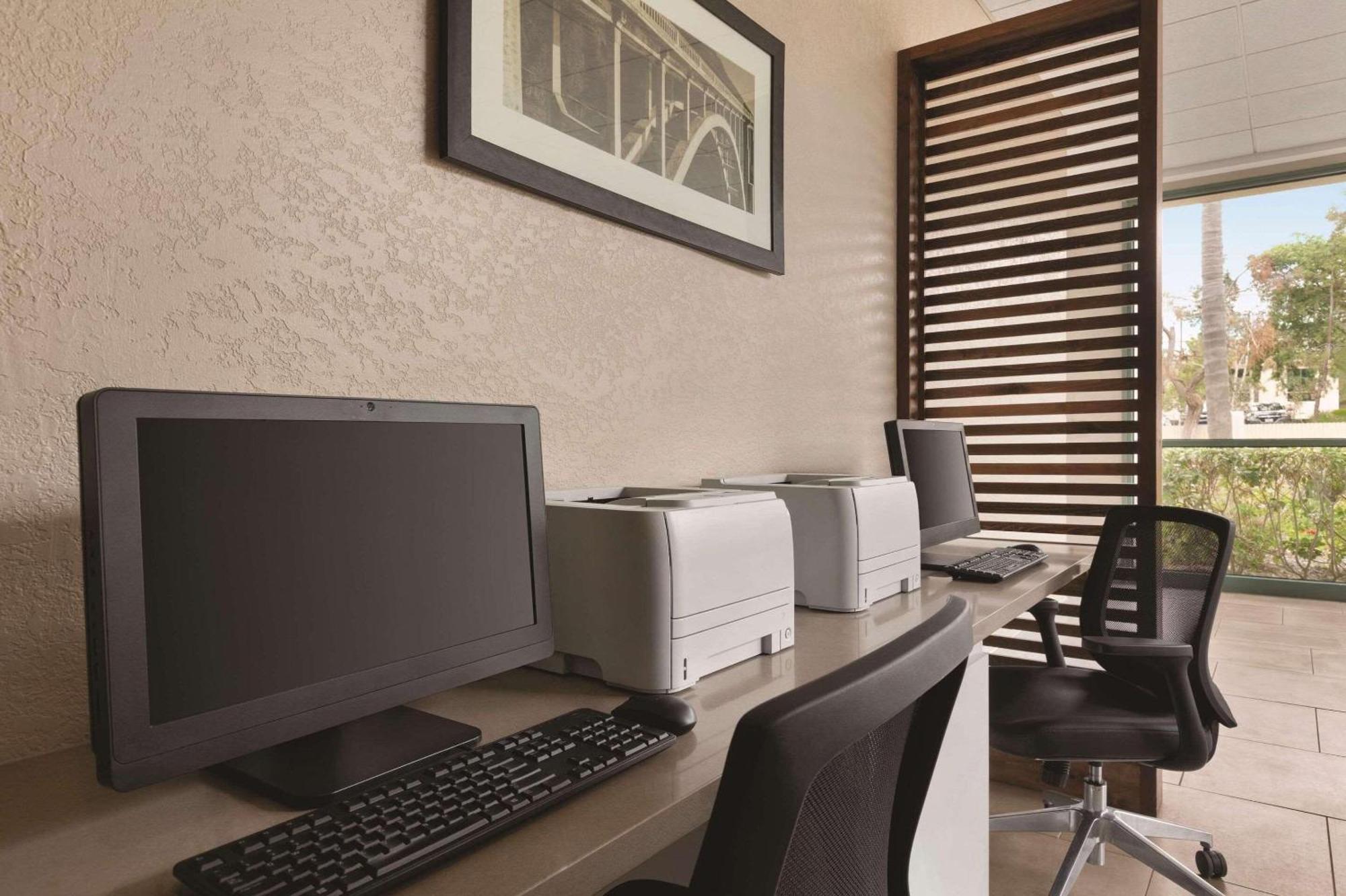 Country Inn & Suites By Radisson, San Diego North, Ca Buitenkant foto